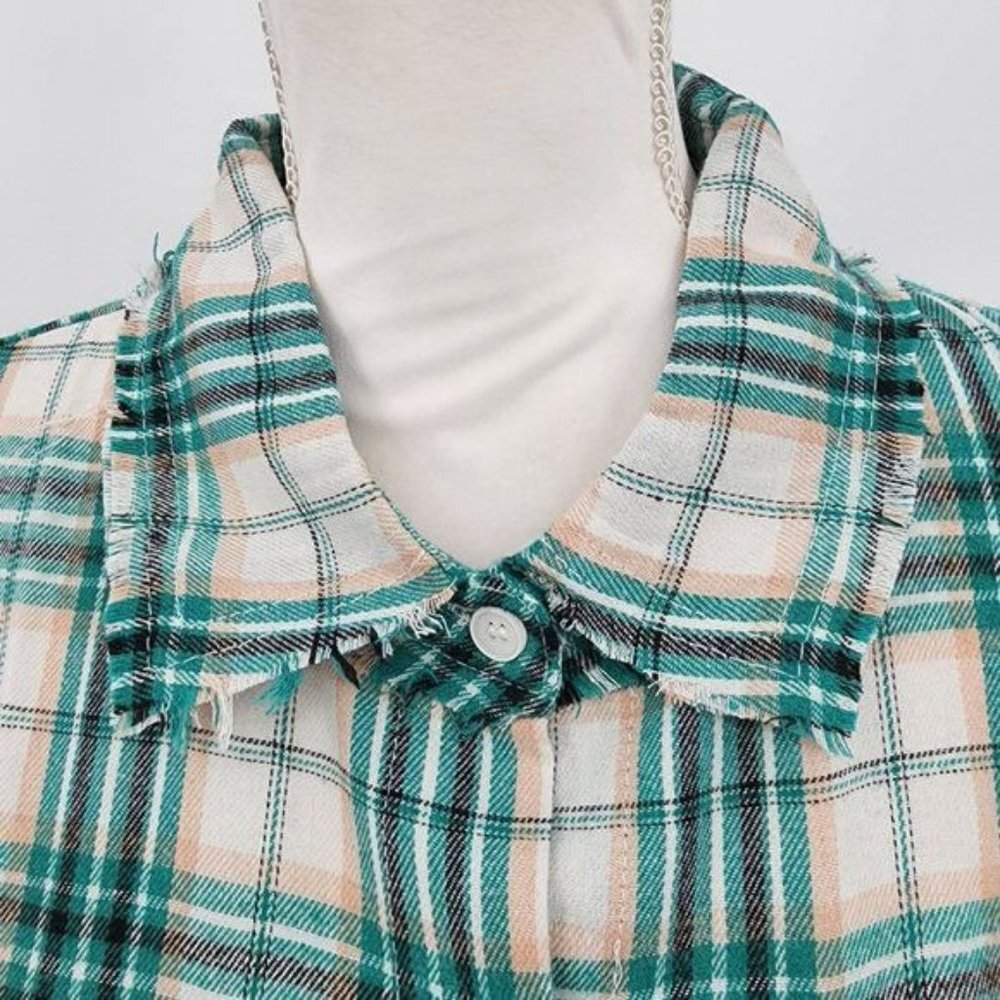VEVERET Plaid Button Down Long Sleeve Raw Hem Shacket Shirt S.M.L NWT - Picture 8 of 16